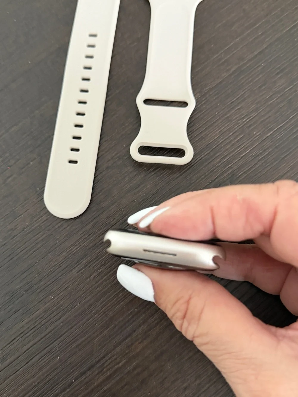 Apple Silver Aluminum Case with Starlight Sport Band S/M Photos all sides